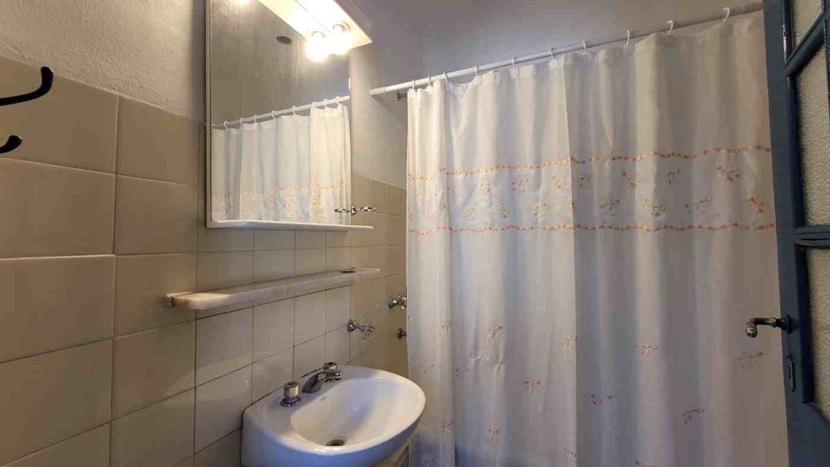 Fotografía de Habitaciones y Baños correspondiente a Hotel en Barrio Punilla, La Falda.