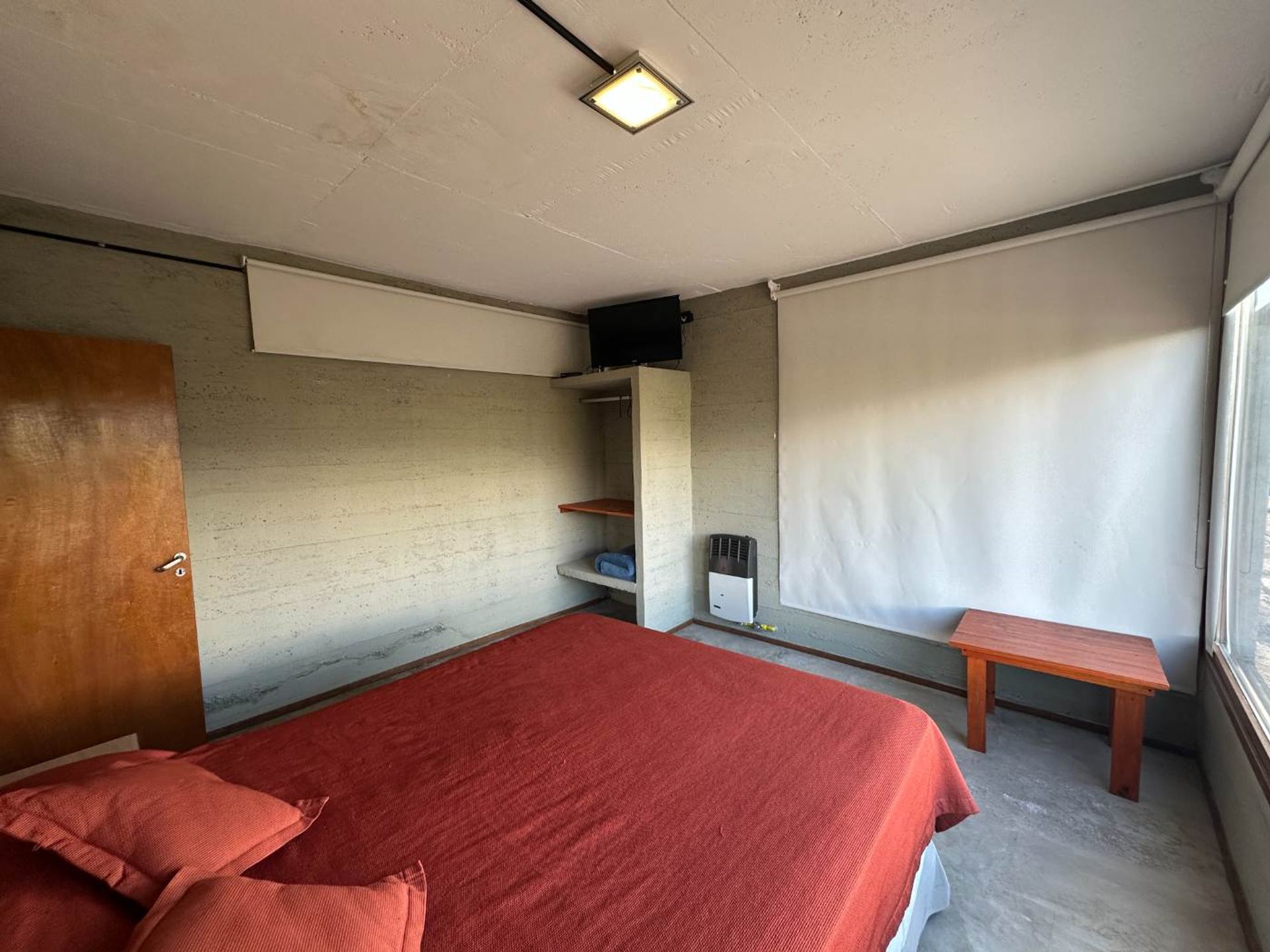 Fotografía de Habitaciones y Baños correspondiente a Hotel en Barrio San Alberto, Nono.