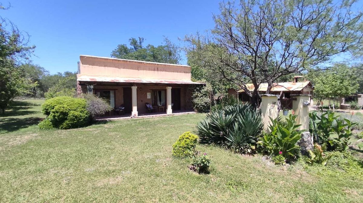 Fotografía de Frentes y Fachadas correspondiente a Quinta en Barrio San Javier, La Poblacion.