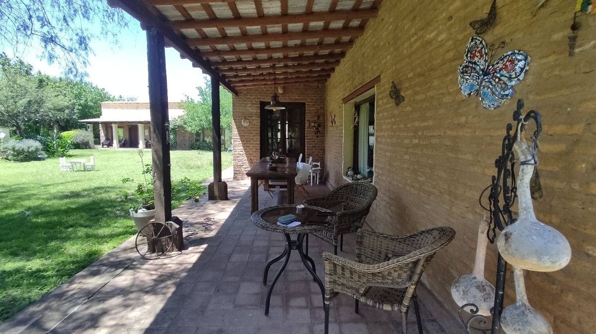 Fotografía de Espacios Sociales correspondiente a Quinta en Barrio San Javier, La Poblacion.