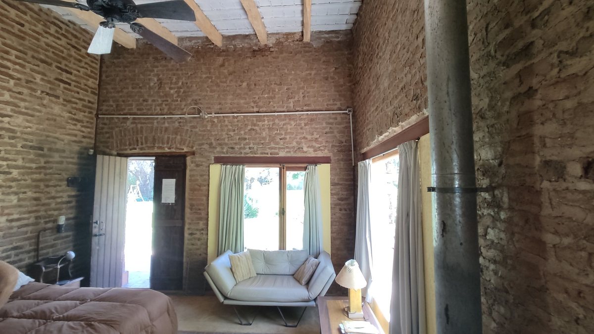 Fotografía de Habitaciones y Baños correspondiente a Quinta en Barrio San Javier, La Poblacion.