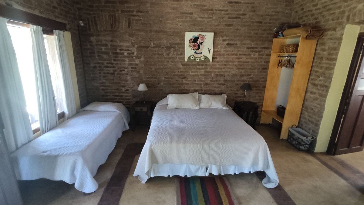 Fotografía de Habitaciones y Baños correspondiente a Quinta en Barrio San Javier, La Poblacion.