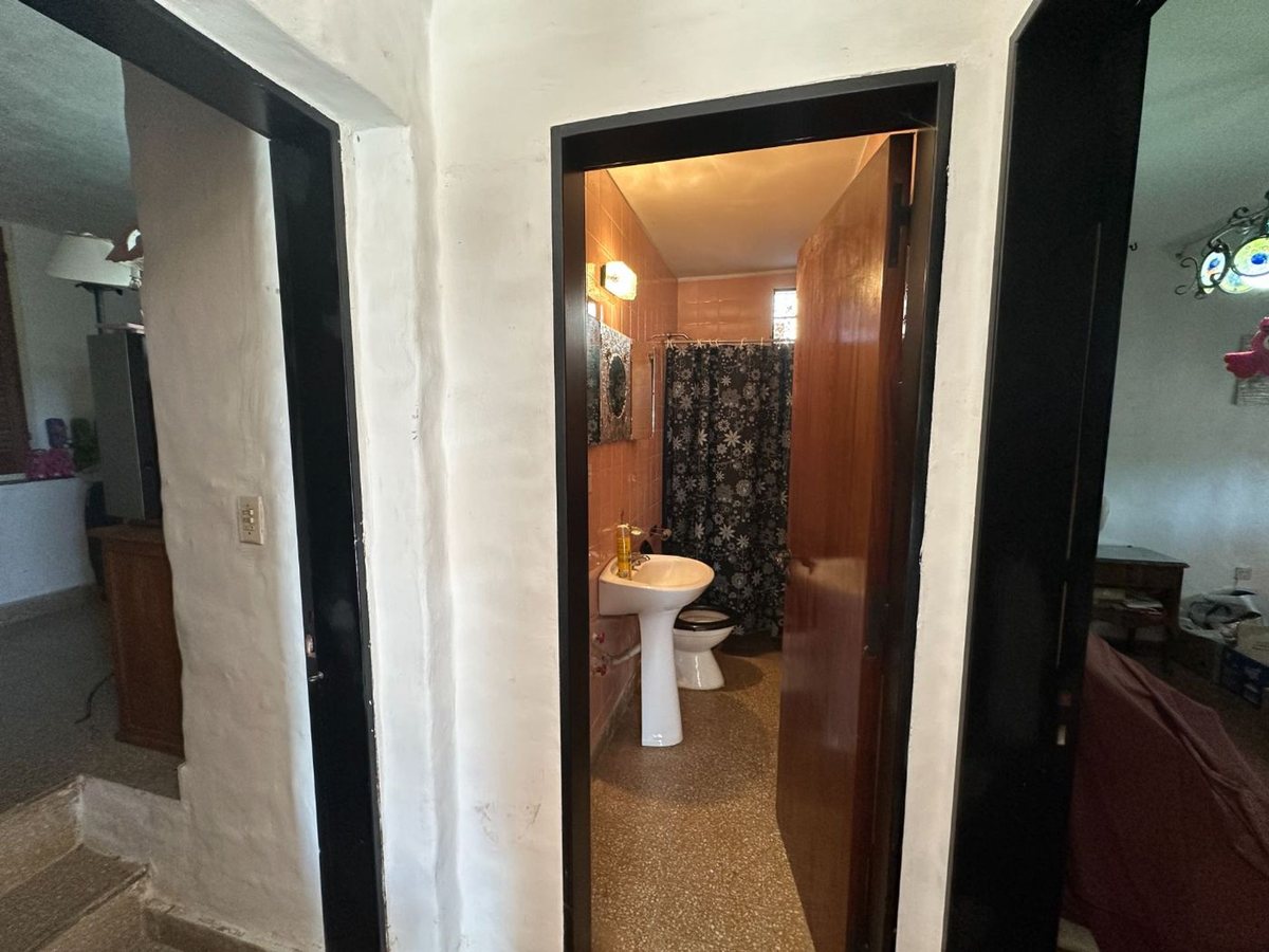 Fotografía de Habitaciones y Baños correspondiente a Terrenos_y_lotes en Barrio Villa Carlos Paz, Villa Carlos Paz.