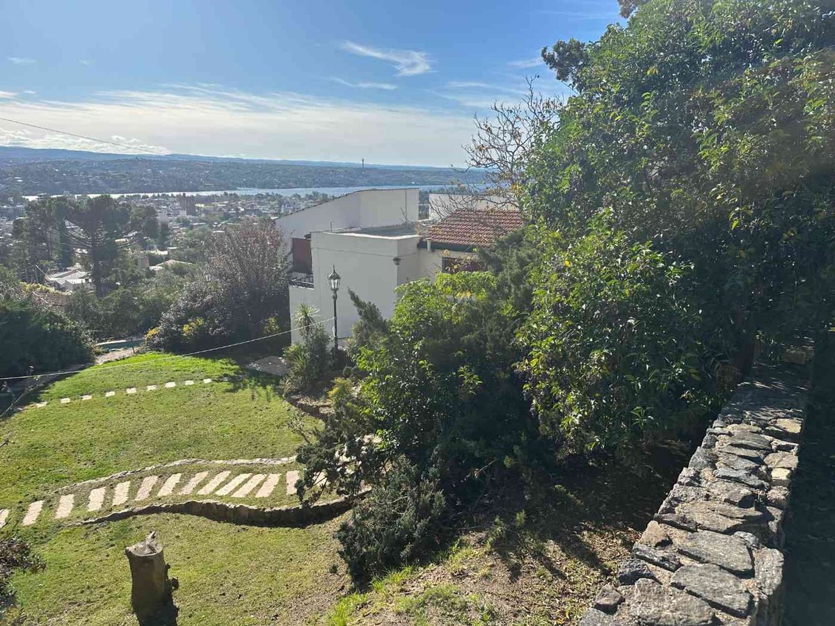 Fotografía de Patios y Exteriores correspondiente a Terrenos_y_lotes en Barrio Villa Carlos Paz, Villa Carlos Paz.