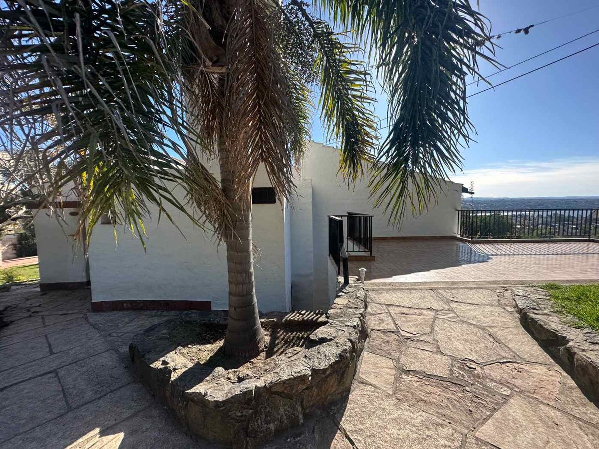 Fotografía de Patios y Exteriores correspondiente a Terrenos_y_lotes en Barrio Villa Carlos Paz, Villa Carlos Paz.
