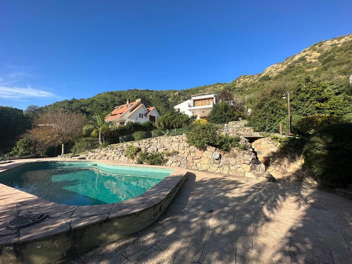 Fotografía de Patios y Exteriores correspondiente a Terrenos_y_lotes en Barrio Villa Carlos Paz, Villa Carlos Paz.