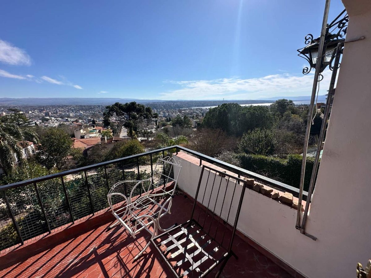 Fotografía de Patios y Exteriores correspondiente a Terrenos_y_lotes en Barrio Villa Carlos Paz, Villa Carlos Paz.