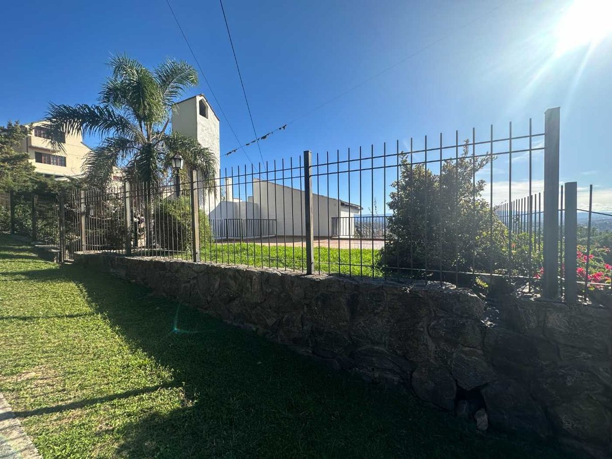 Fotografía de Patios y Exteriores correspondiente a Terrenos_y_lotes en Barrio Villa Carlos Paz, Villa Carlos Paz.