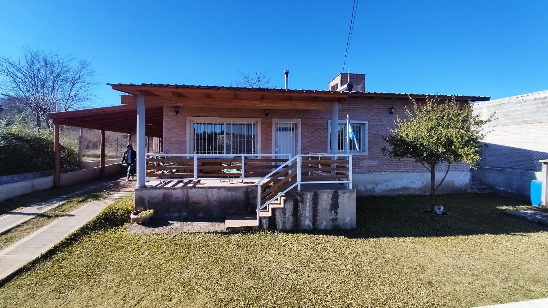 Miniatura 5 — Venta Casa Calle Pública 100 Brasil 400
