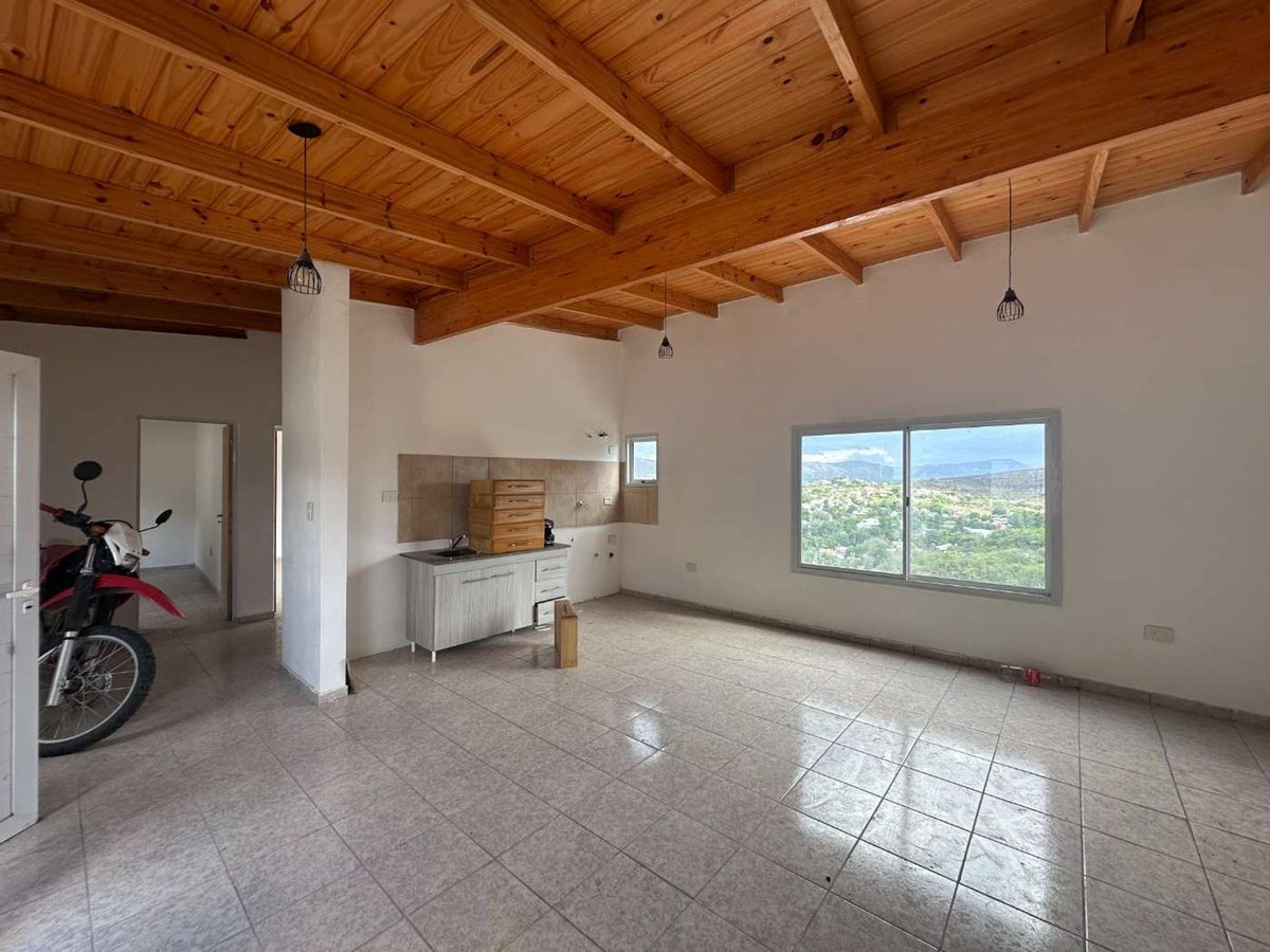 Miniatura 4 — Venta Casa Dúplex / PH Calle Pública 100 Los Lapachos 200