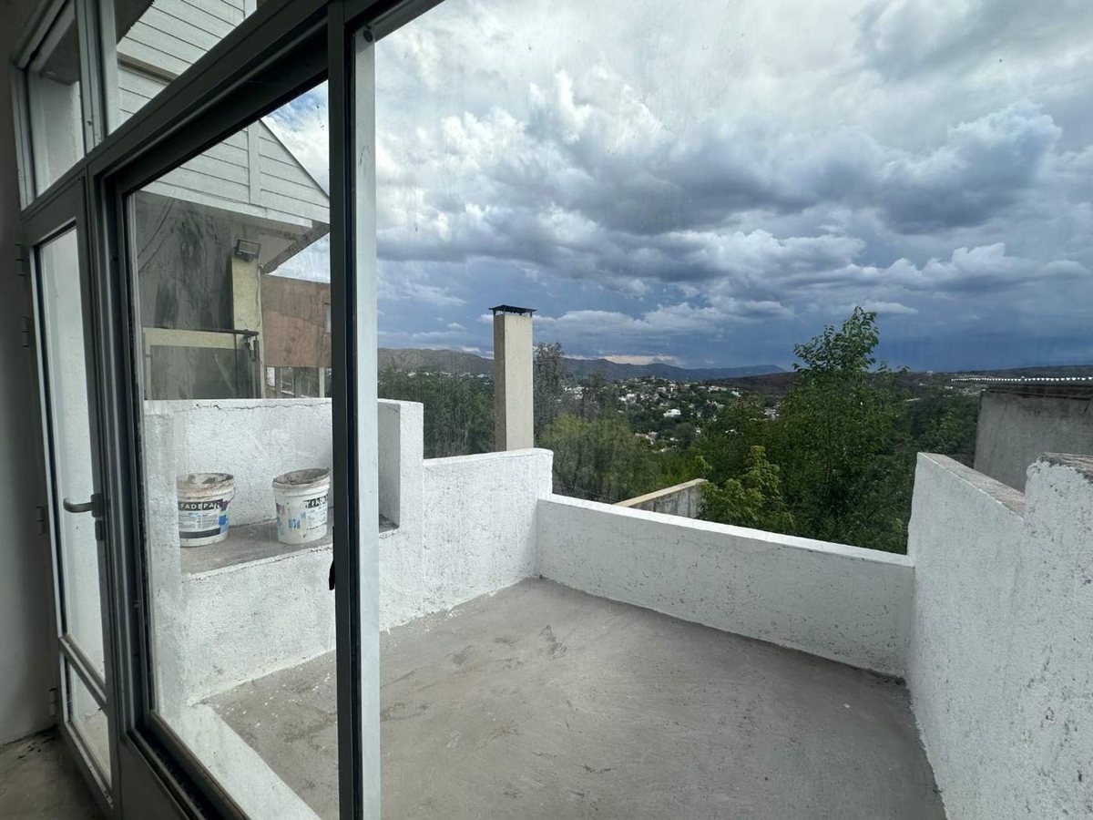 Miniatura 5 — Venta Casa Dúplex / PH Calle Pública 100 Los Lapachos 200