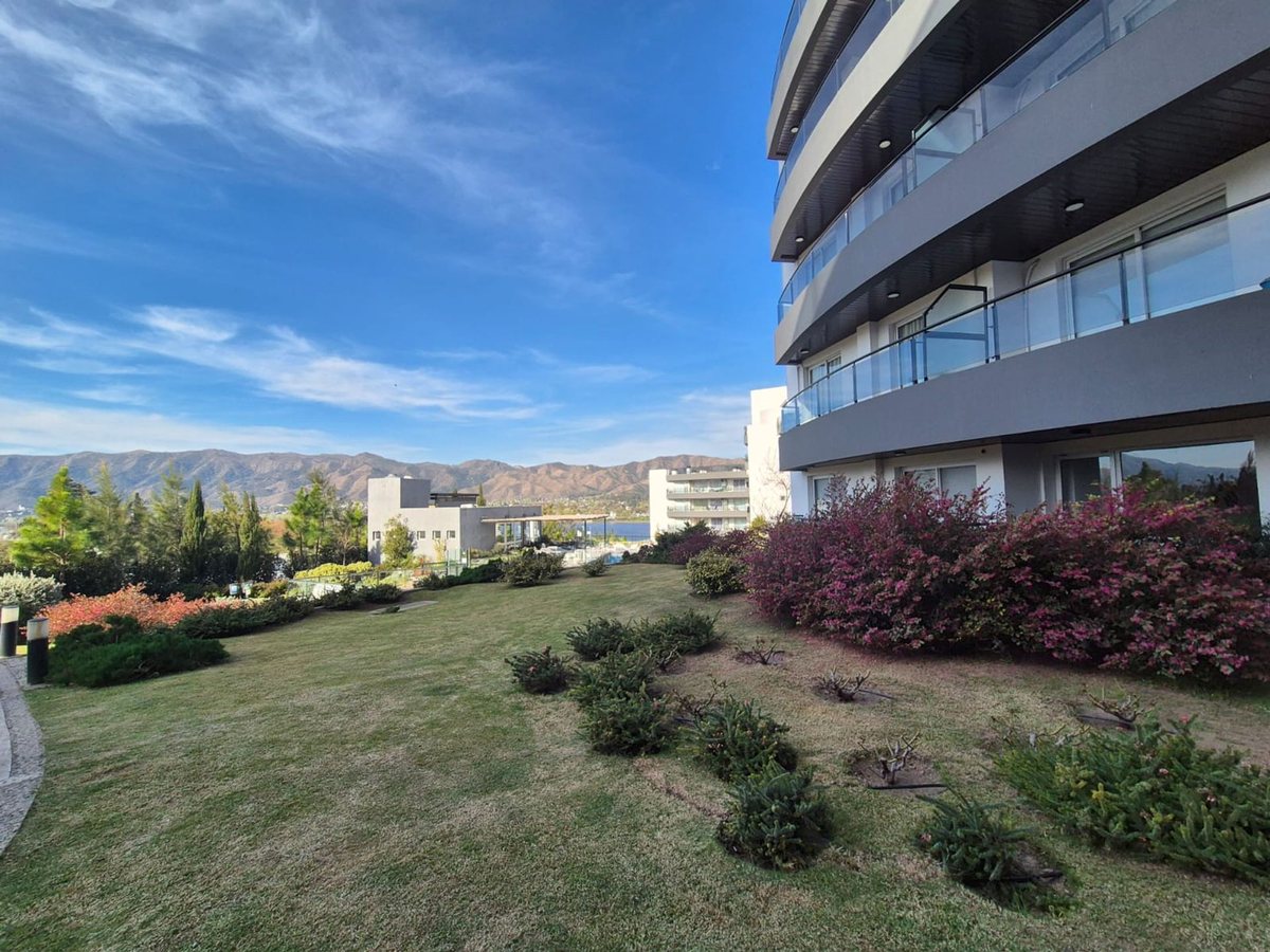 Miniatura 3 — Venta Departamento Avenida San Martin 300 Villa Parque Siquiman