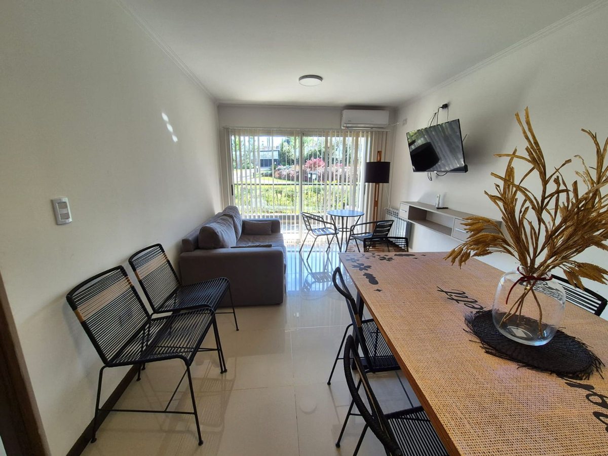 Miniatura 4 — Venta Departamento Avenida San Martin 300 Villa Parque Siquiman