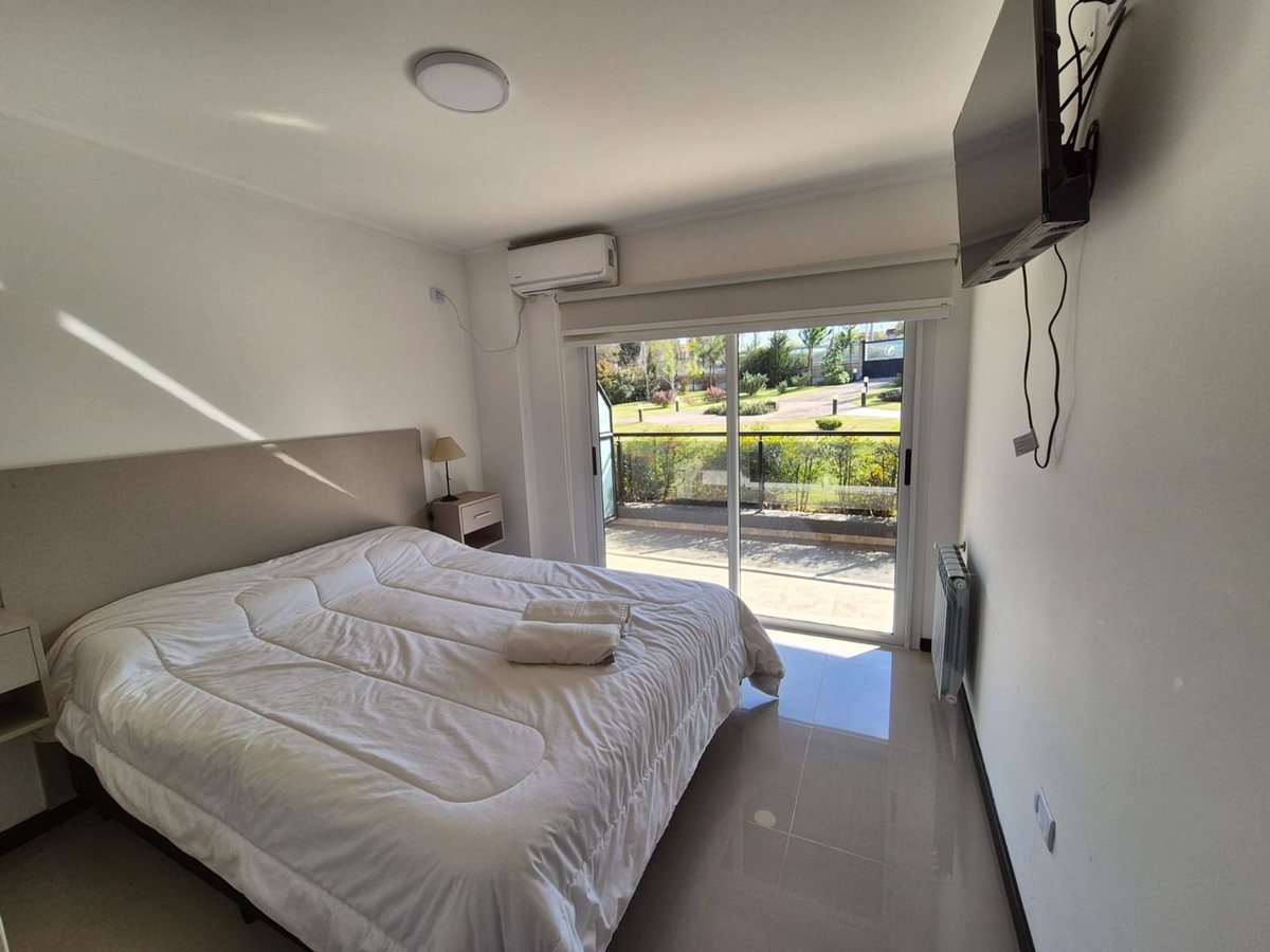 Miniatura 8 — Venta Departamento Avenida San Martin 300 Villa Parque Siquiman
