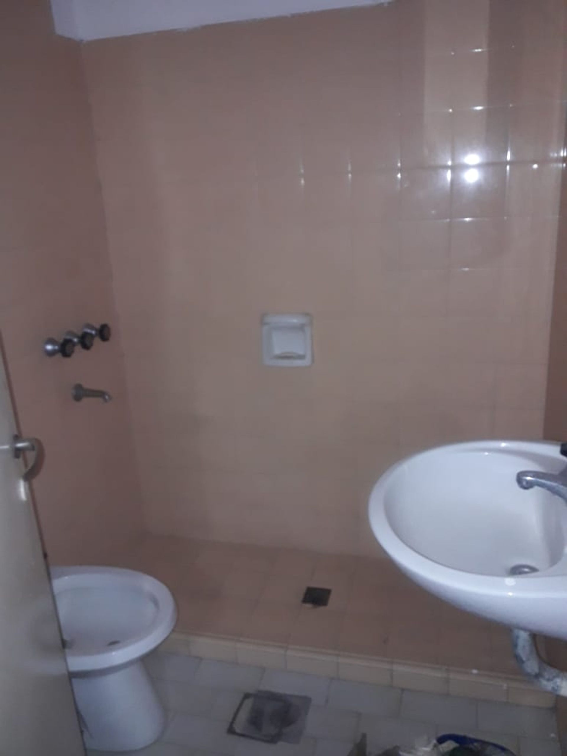 Miniatura 2 — Venta Departamento Calle Pública 100 Suipacha 2200