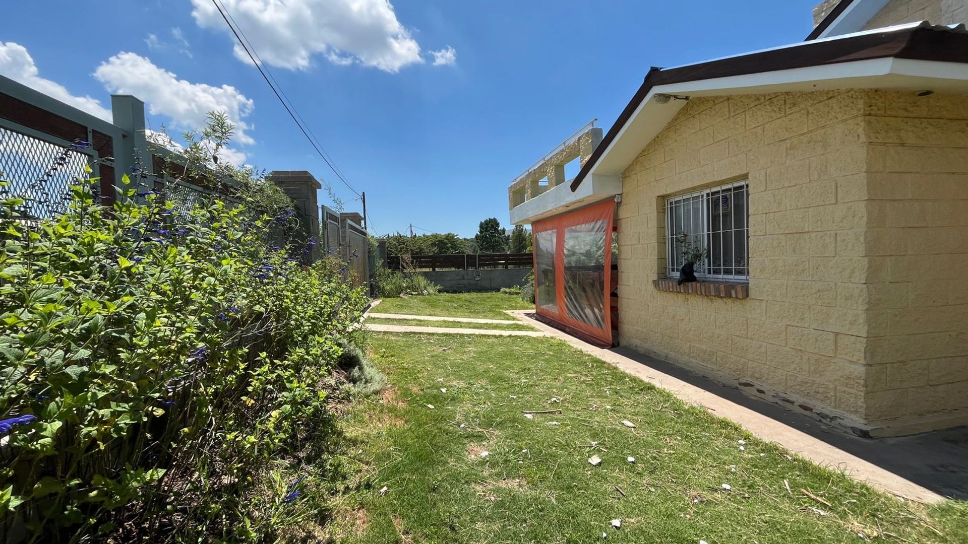 Miniatura 2 — Venta Casa Calle Pública 100 Leopoldo Lugones 100