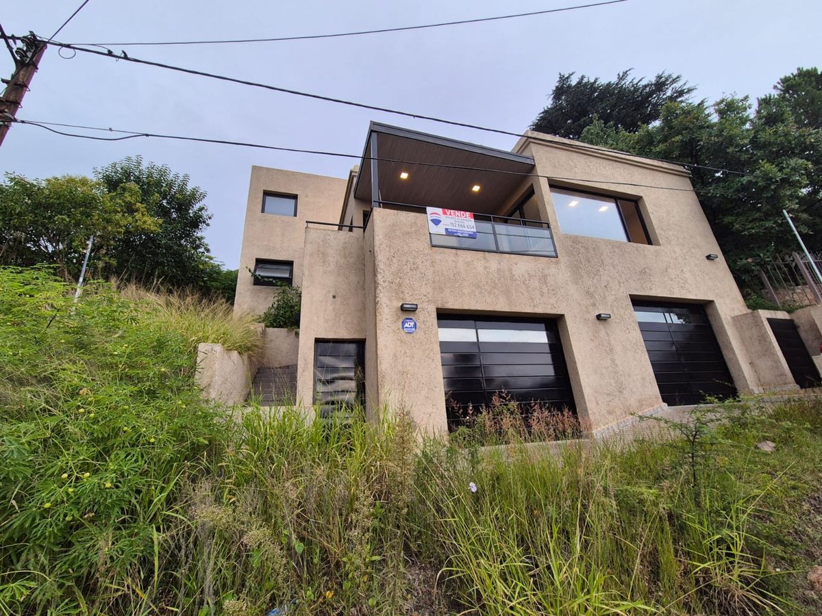 Vista principal de Casa a Estrenar en Barrio Rio Ceballos