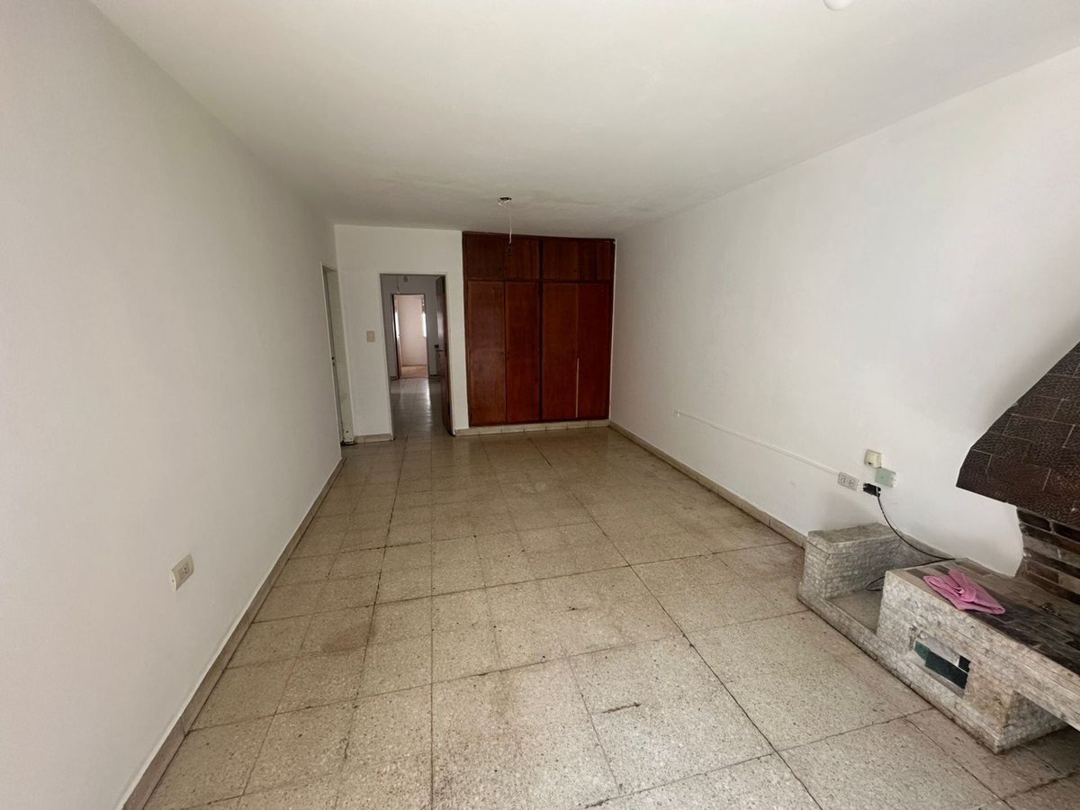 Miniatura 4 — Venta Casa Calle Pública 100 Paso de Uspallata 2000