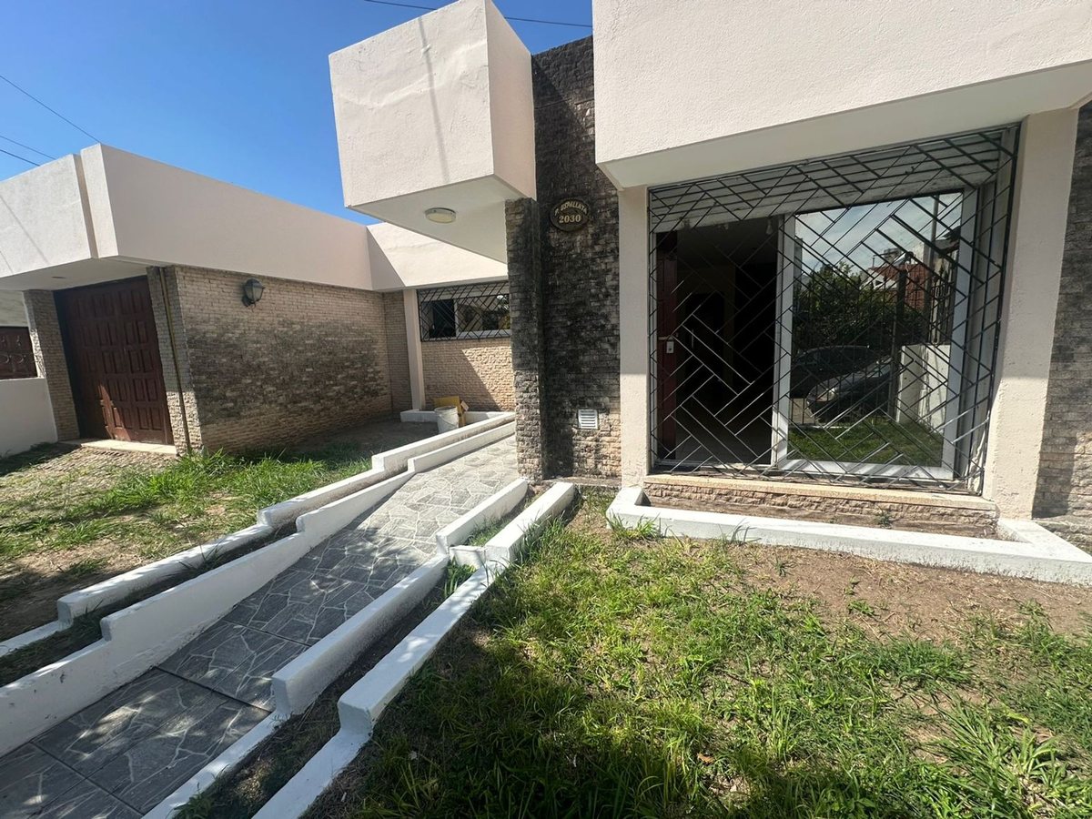 Miniatura 3 — Venta Casa Calle Pública 100 Paso de Uspallata 2000
