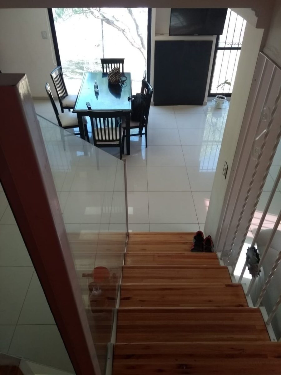 Miniatura 14 — Venta Casa con Pileta y Quincho Calle Vicente López y Planes 100 Rio Ceballos