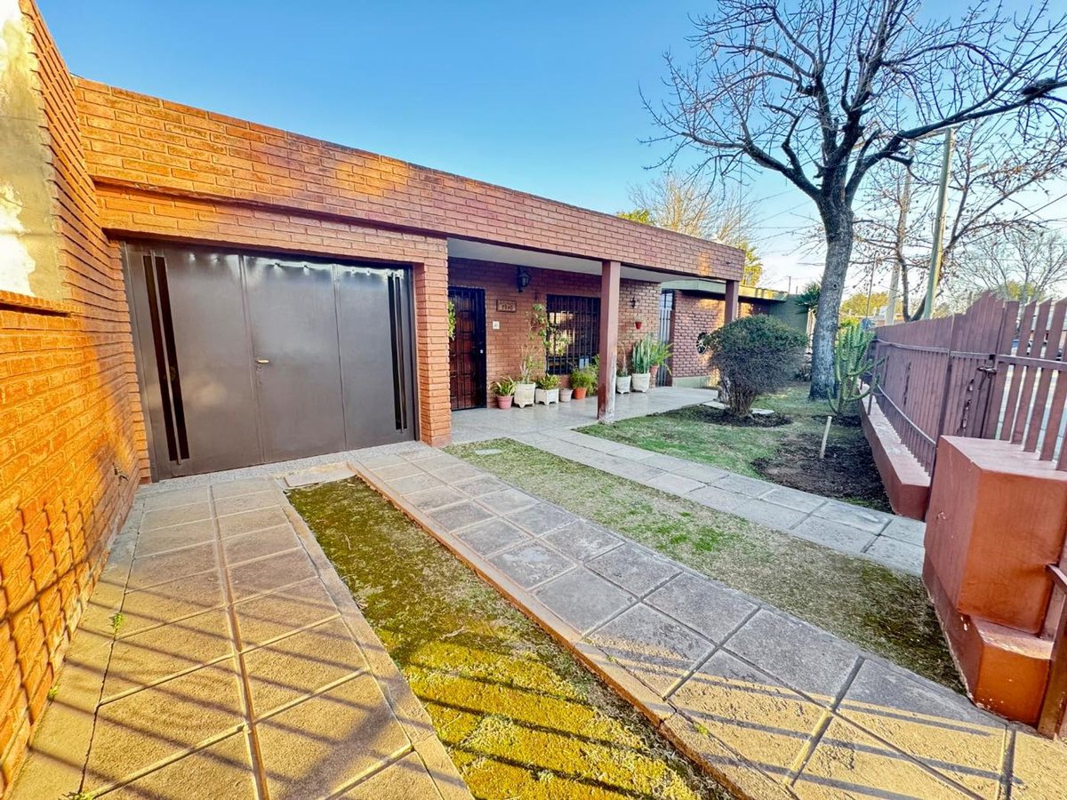 Miniatura 2 — Venta Casa Calle Pública 100 Querandies 7800