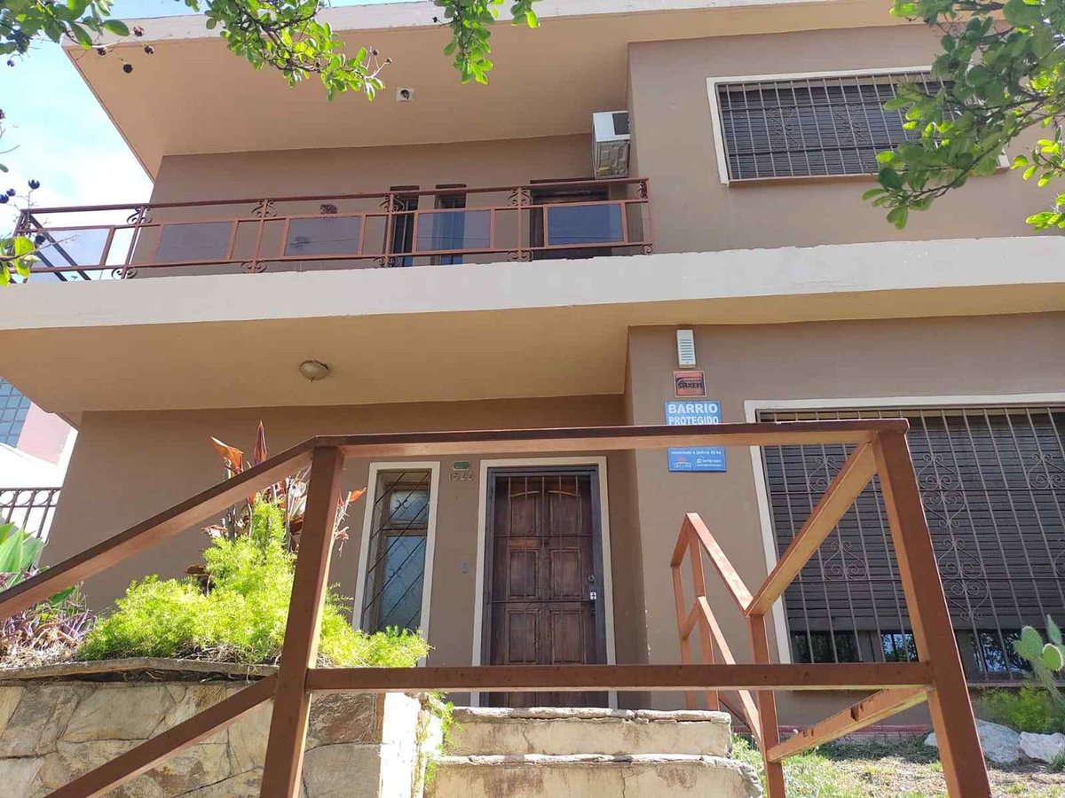 Vista principal de Casa en Barrio Esposos Curie 1500