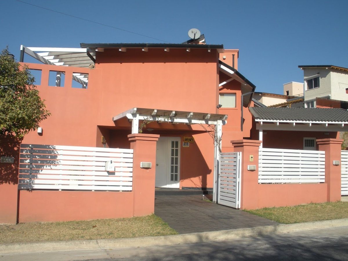 Vista principal de Casa en Barrio E López 0