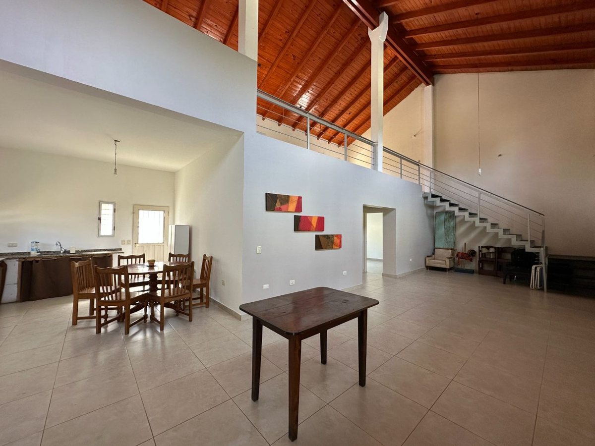 Miniatura 2 — Venta Casa Calle Pública 100 Cuchi Leguizamon 0