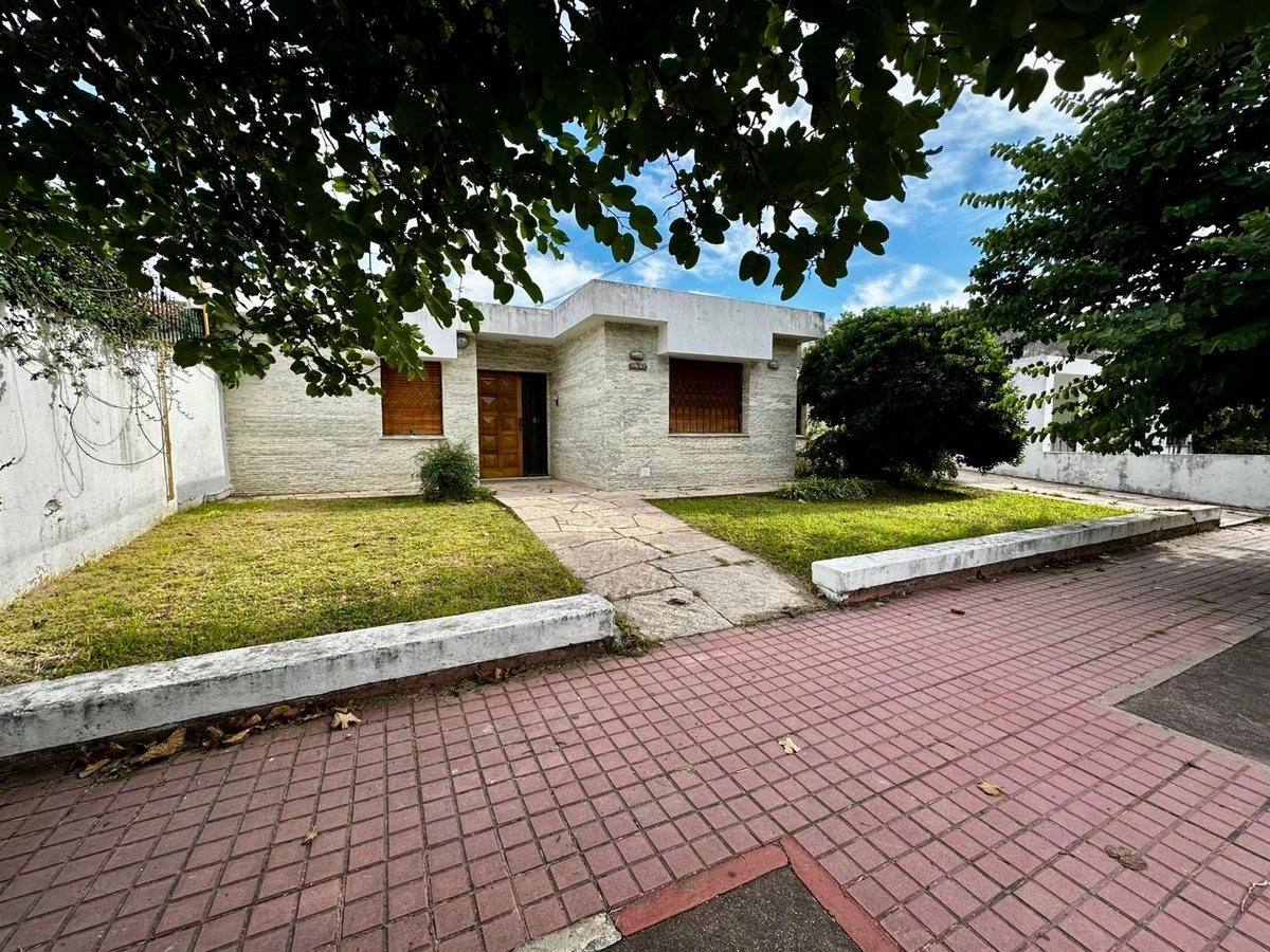 Vista principal de Casa en Barrio José Roque Funes 2500
