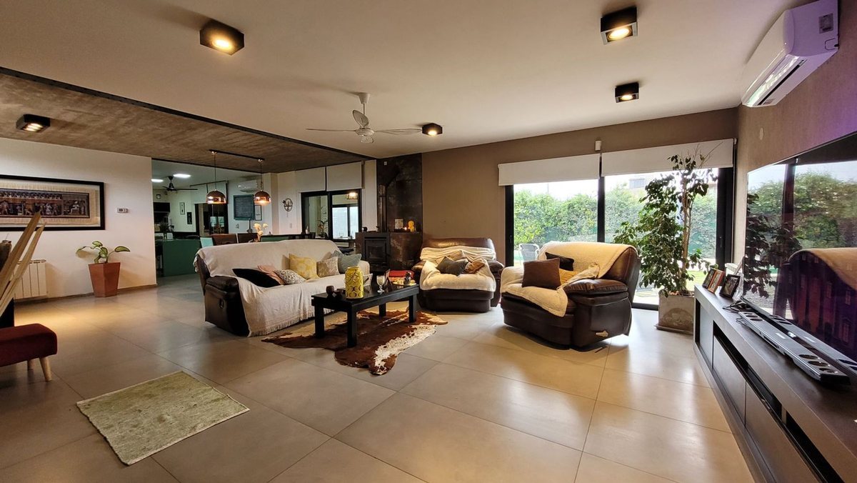 Miniatura 3 — Venta Casa Premium La Morada Villa Allende