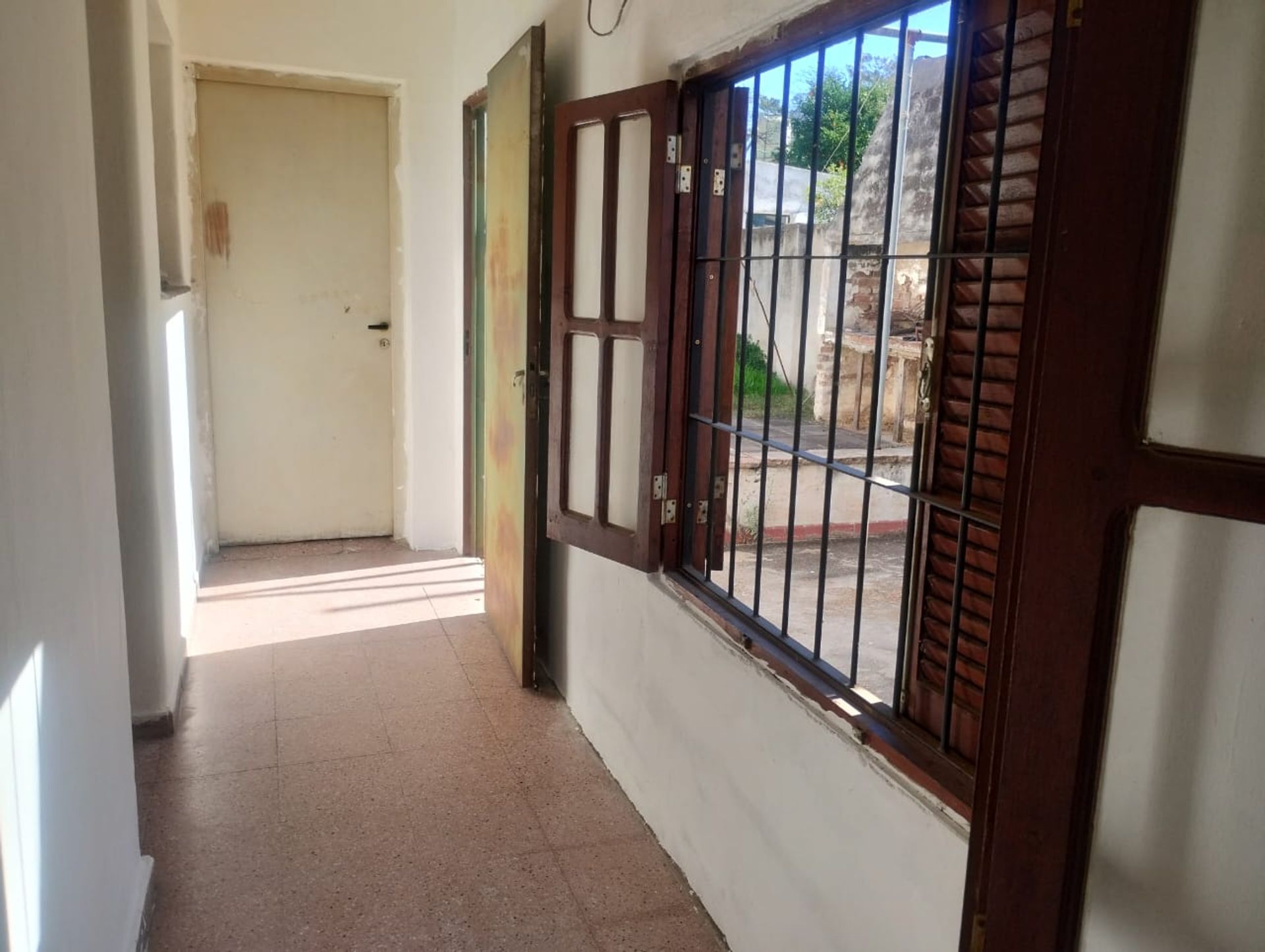 Miniatura 2 — Venta Casa Calle Pública 100 Cayetano Silva 500