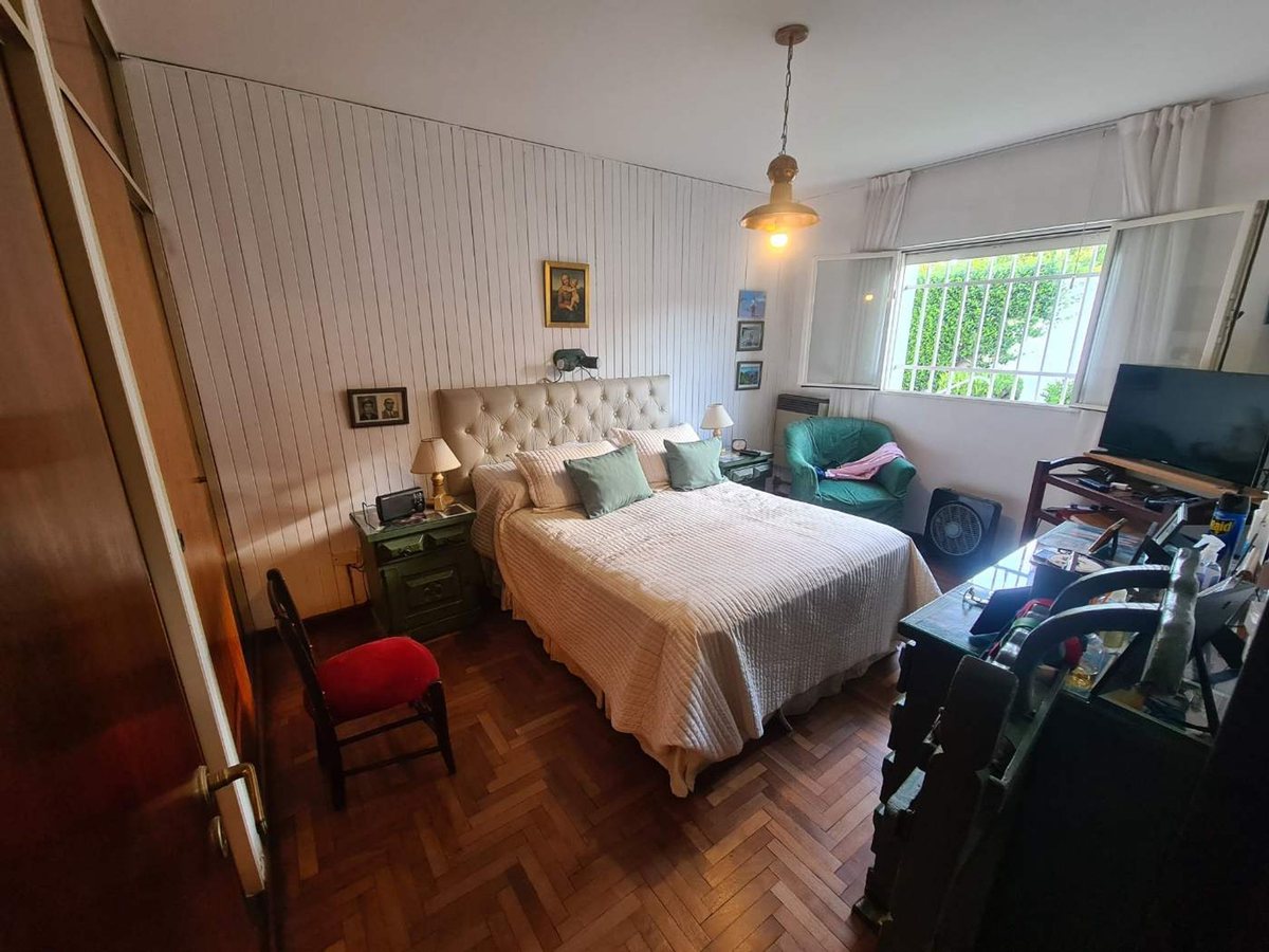 Miniatura 4 — Venta Casa Calle Pública 100 General Tomás Guido 2100