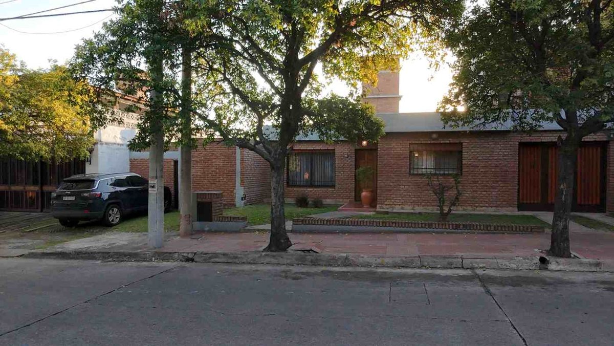 Miniatura 2 — Venta Casa Calle Pública 100 General Tomás Guido 2100