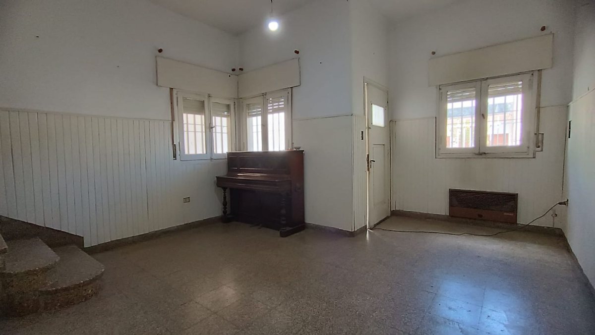 Miniatura 2 — Venta Casa Calle Pública 100 Pasaje Ventura Echavarría 1100