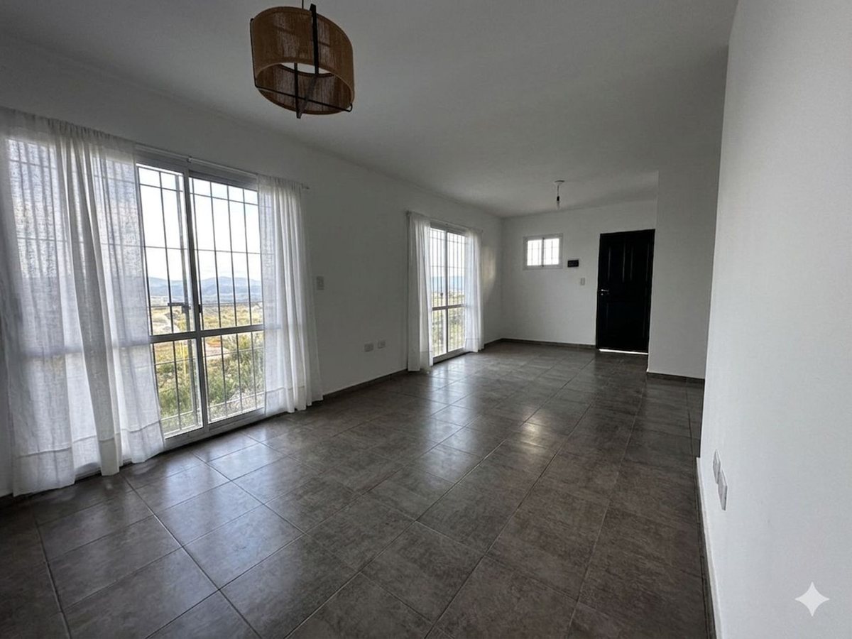 Miniatura 5 — Venta Casa Calle Pública 100 110 0