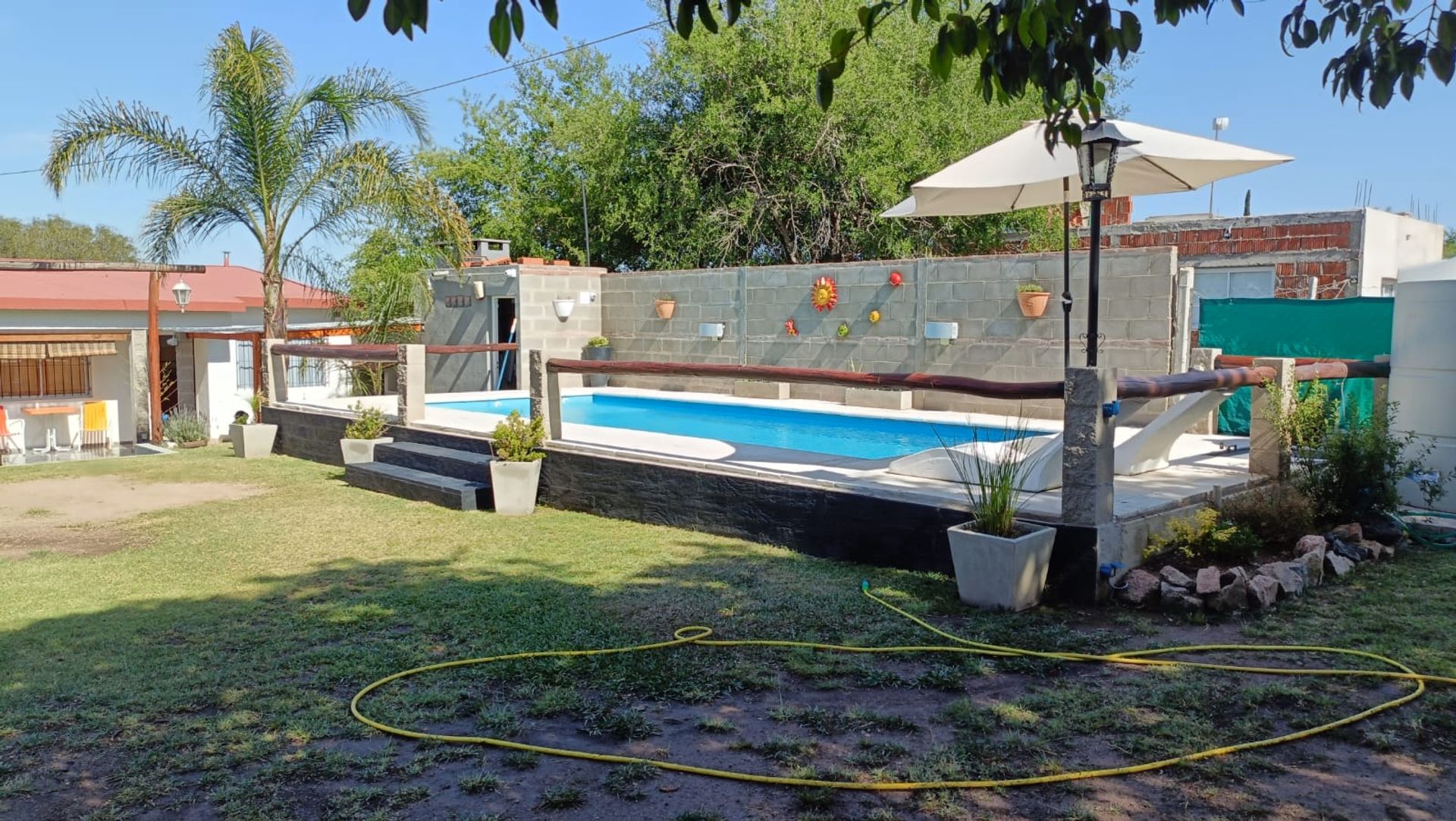 Vista principal de Casa en Barrio Venezuela 200