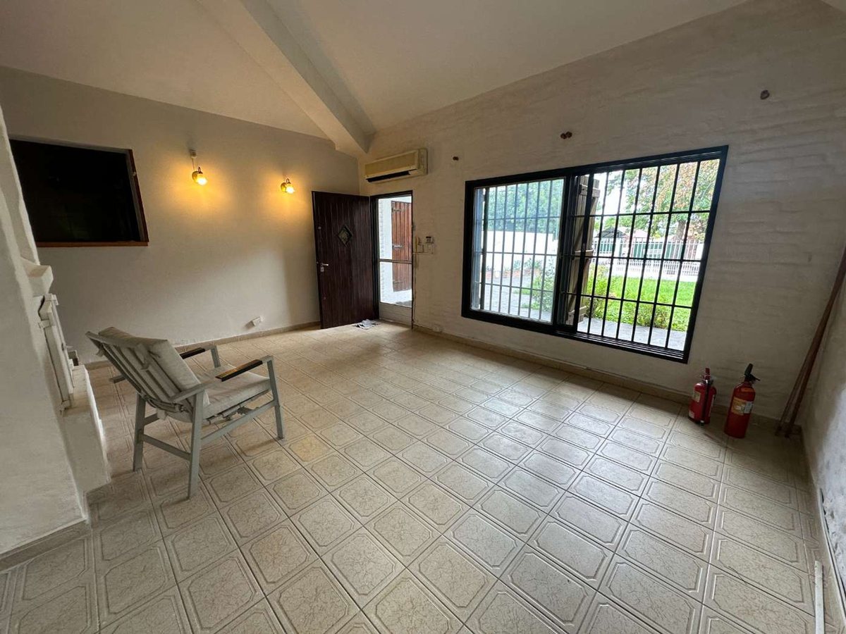 Miniatura 5 — Venta Casa Calle Pública 100 C. Rodolgo a Riege 1100