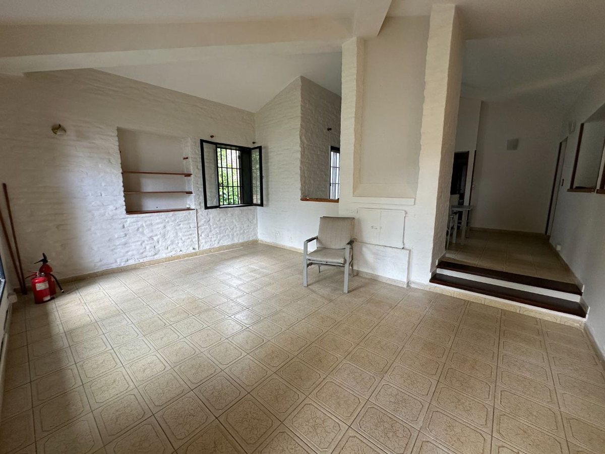 Miniatura 4 — Venta Casa Calle Pública 100 C. Rodolgo a Riege 1100