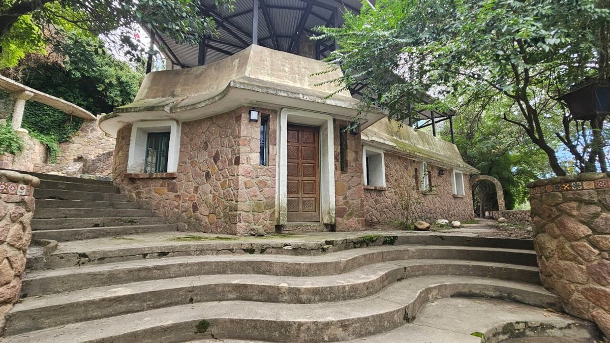Miniatura 2 — Venta Casa Calle Pública 100 Poeta Lugones 100