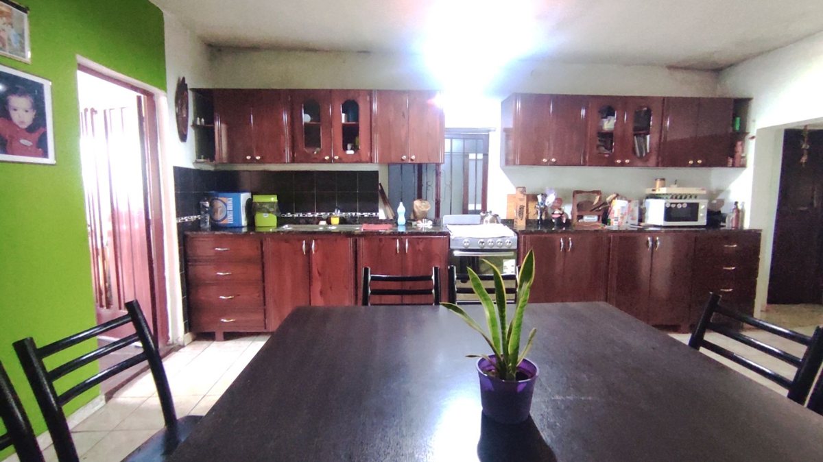 Miniatura 3 — Venta Casa Calle Pública 100 Compton 5500