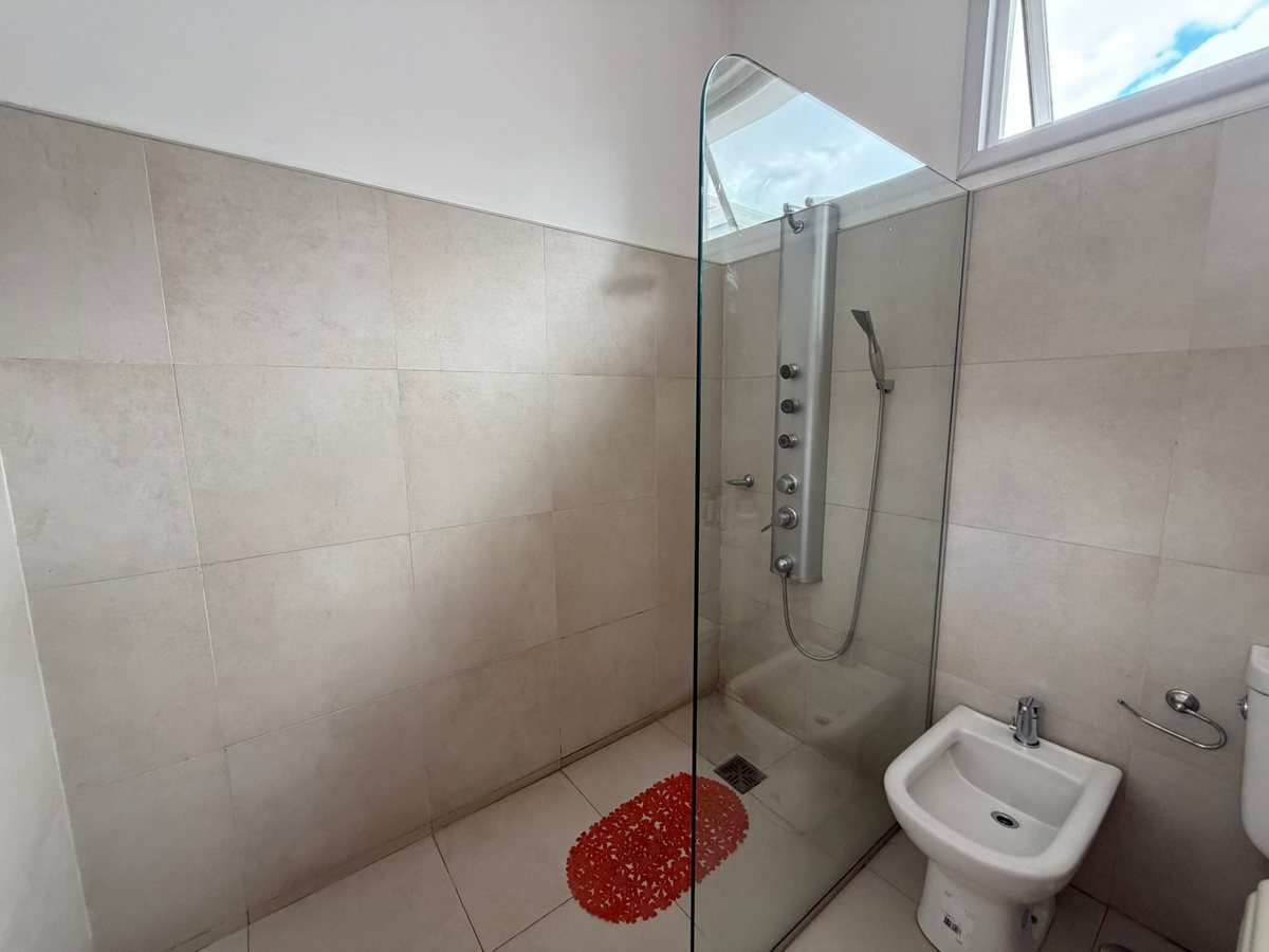 Miniatura 19 — Venta Casa San Isidro