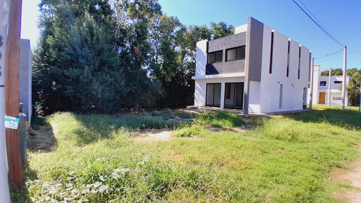 Miniatura 2 — Venta Casa Calle Pública 100 Manzana 8 Lote 25 0