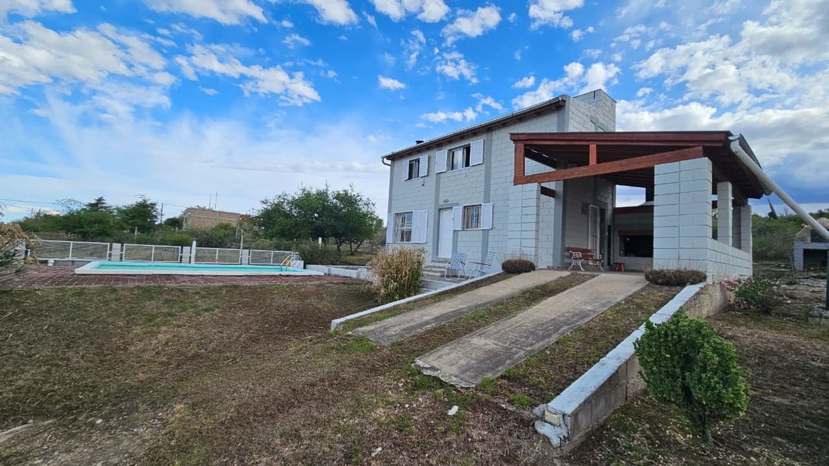 Miniatura 4 — Venta Casa Calle Pública 100 Avenida Bailon Bustos 300