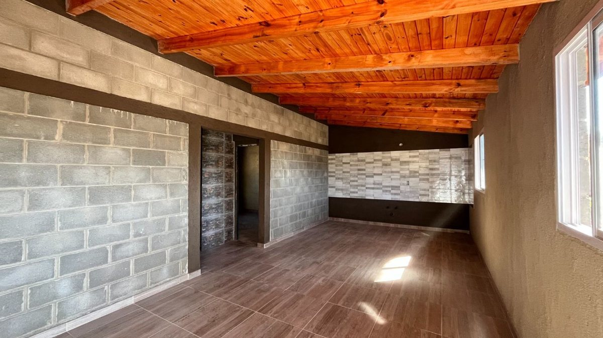 Miniatura 2 — Venta Casa Calle Pública 100 Los Chañares 300