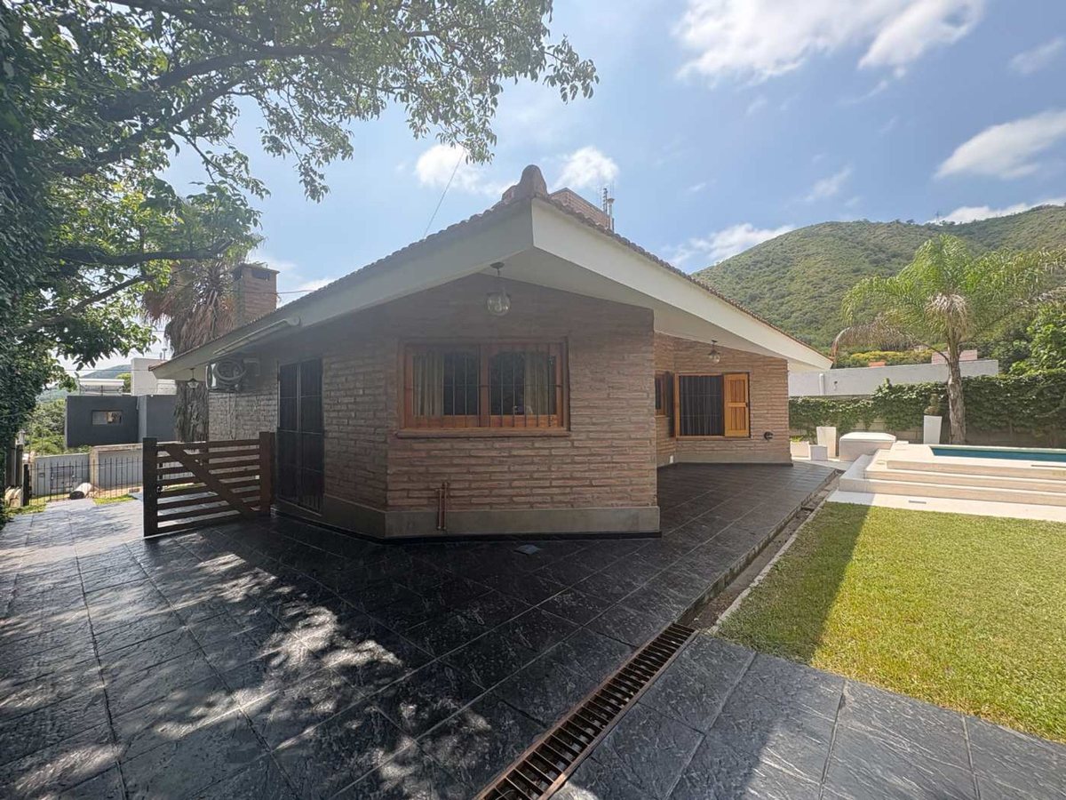 Miniatura 8 — Venta Casa Petorutti 200 Villa Carlos Paz