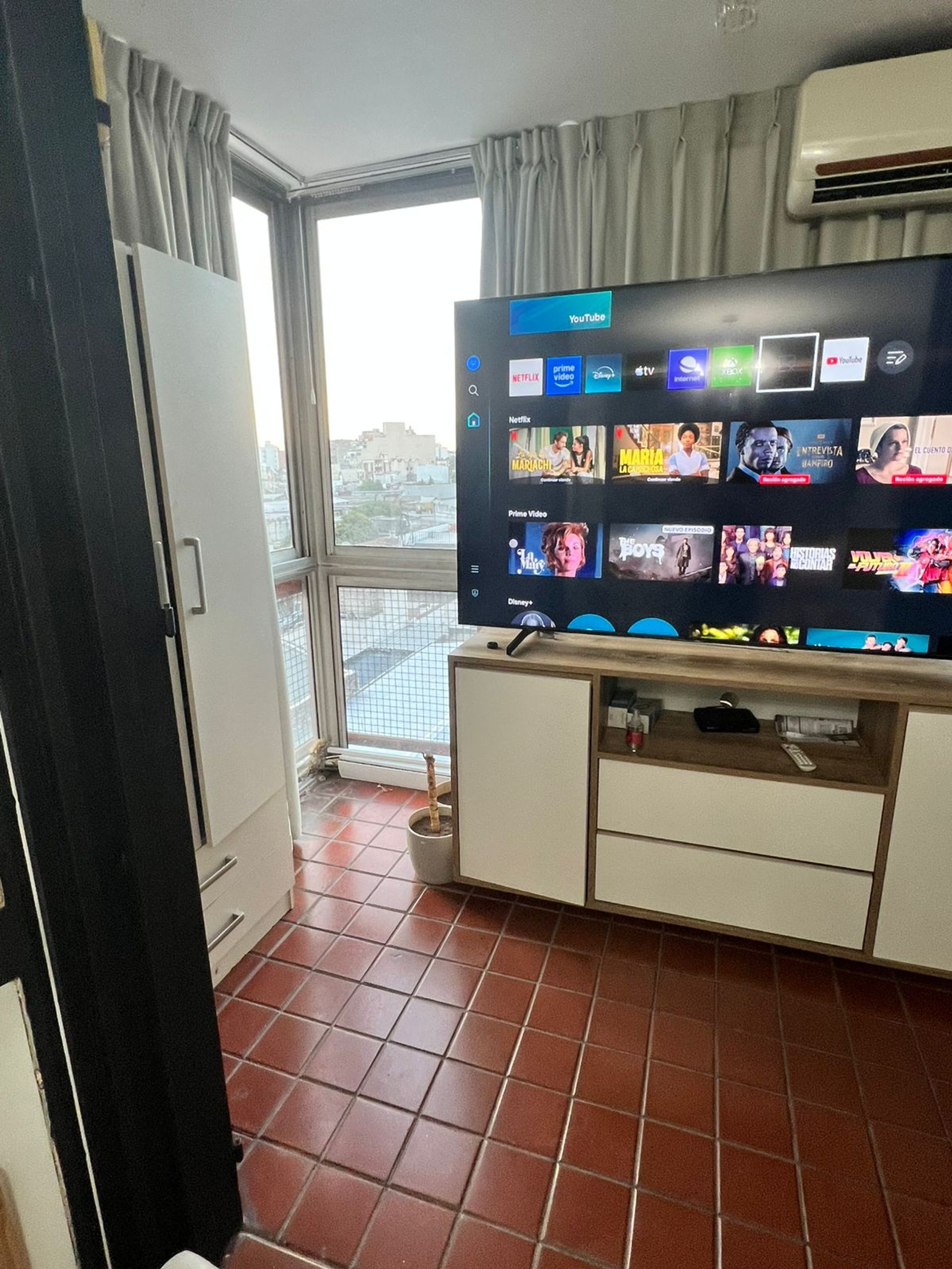 Miniatura 4 — Venta Departamento Calle Pública 100 Avenida Castro Barros 0