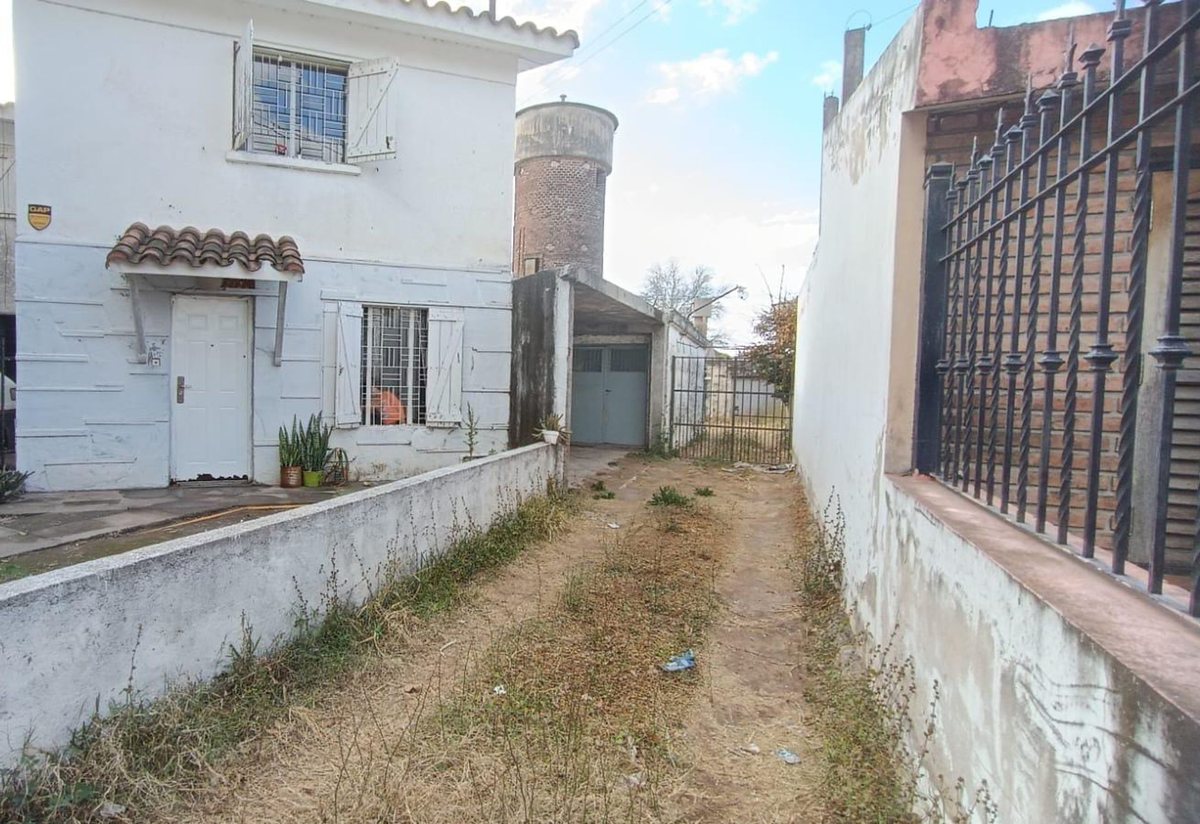 Miniatura 2 — Venta Casa Calle Pública 100 Isabella 2100