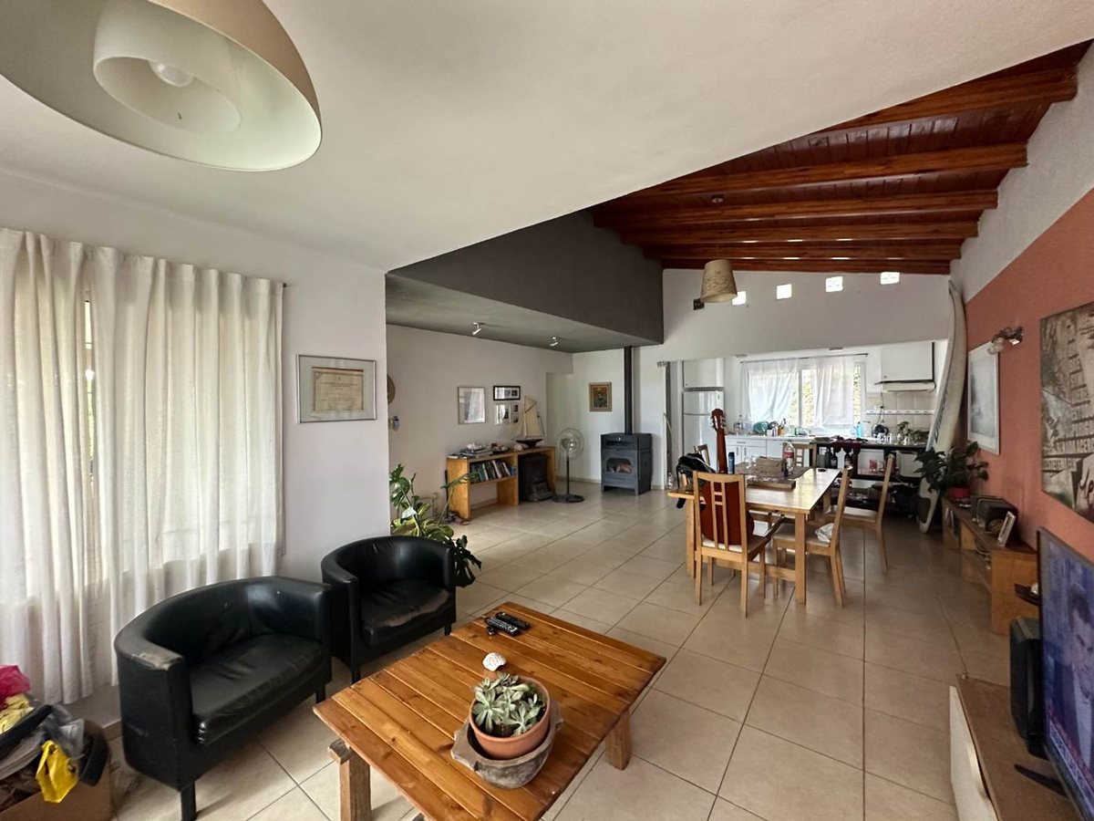 Miniatura 5 — Venta Casa Calle Pública 100 Los Lapachos 200