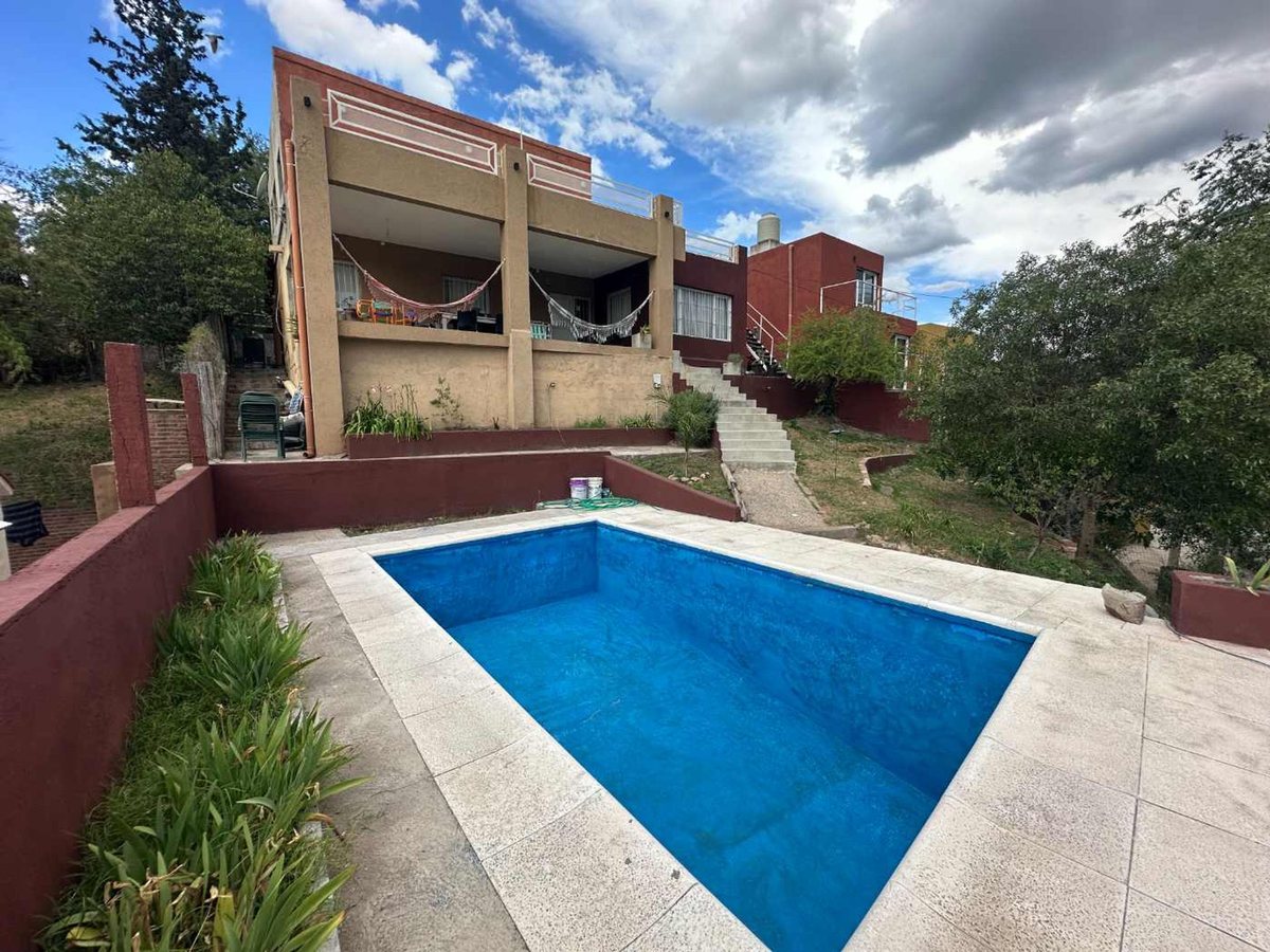 Vista principal de Casa en Barrio Los Lapachos 200