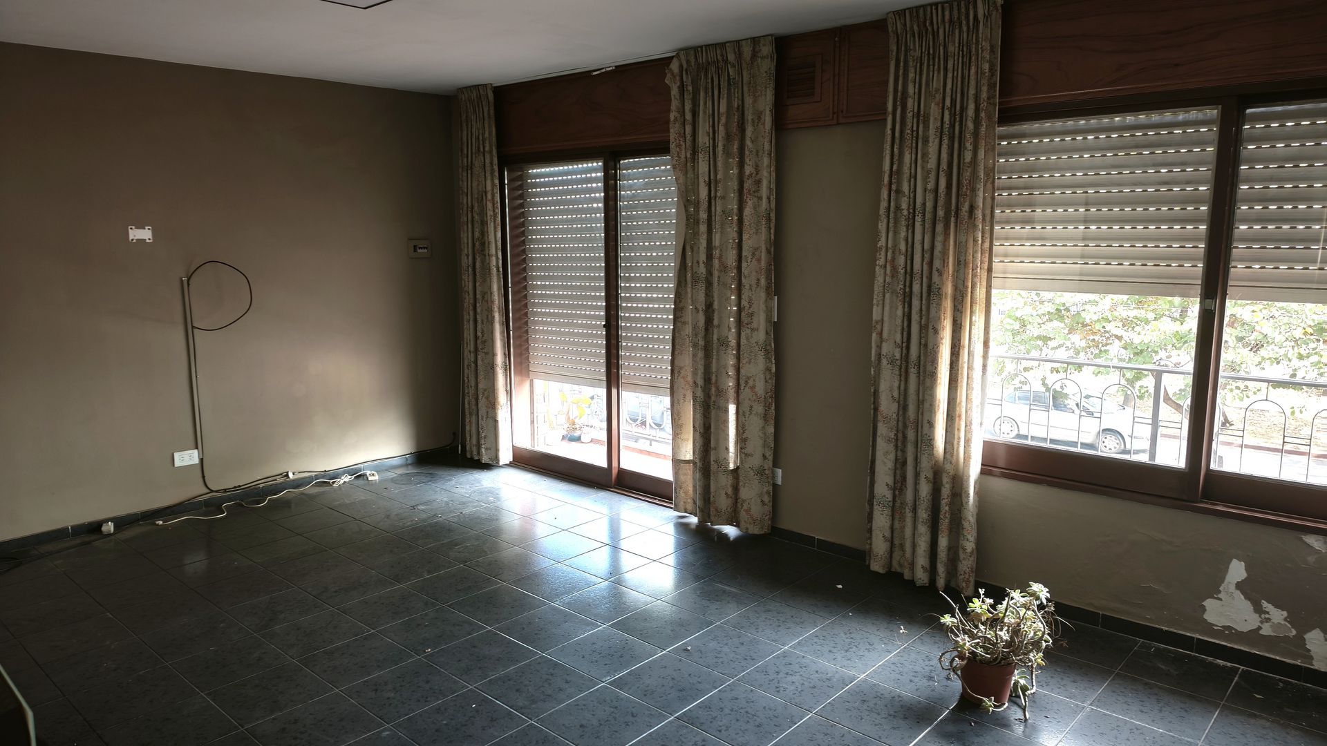 Miniatura 2 — Venta Casa Calle Pública 100 Avenida Monseñor Pablo Cabrera 4200